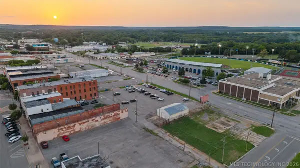 100 N Dewey, Bartlesville, OK 74003