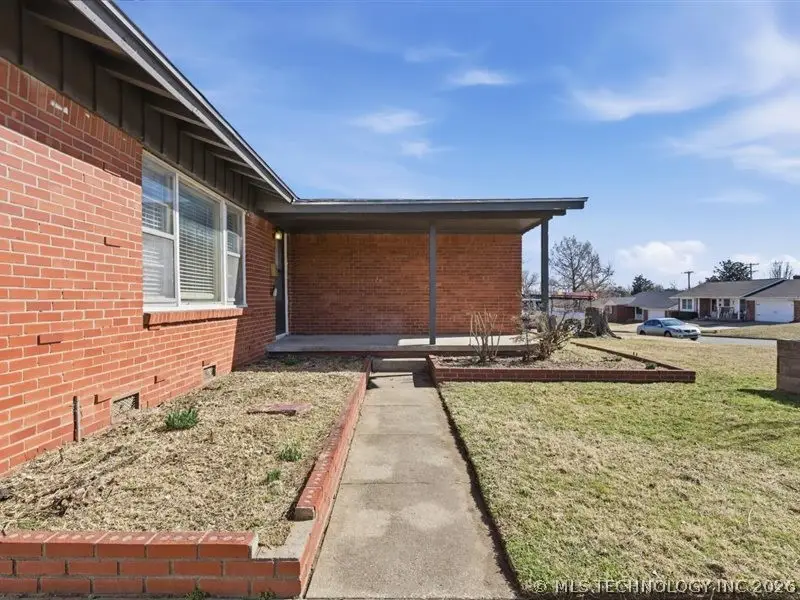 7521 E 27th Street S, Tulsa, OK 74129 - #3