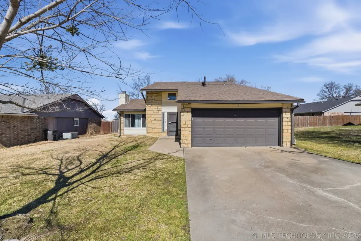 5438 Clearview Drive, Bartlesville, OK 74006 - #1