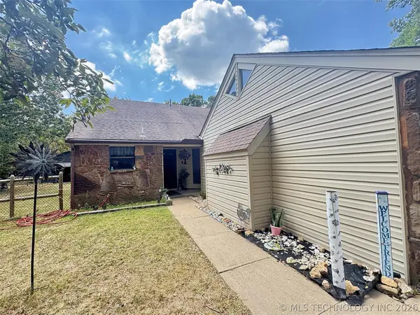 105 Summit Ridge Drive, Tahlequah, OK 74464