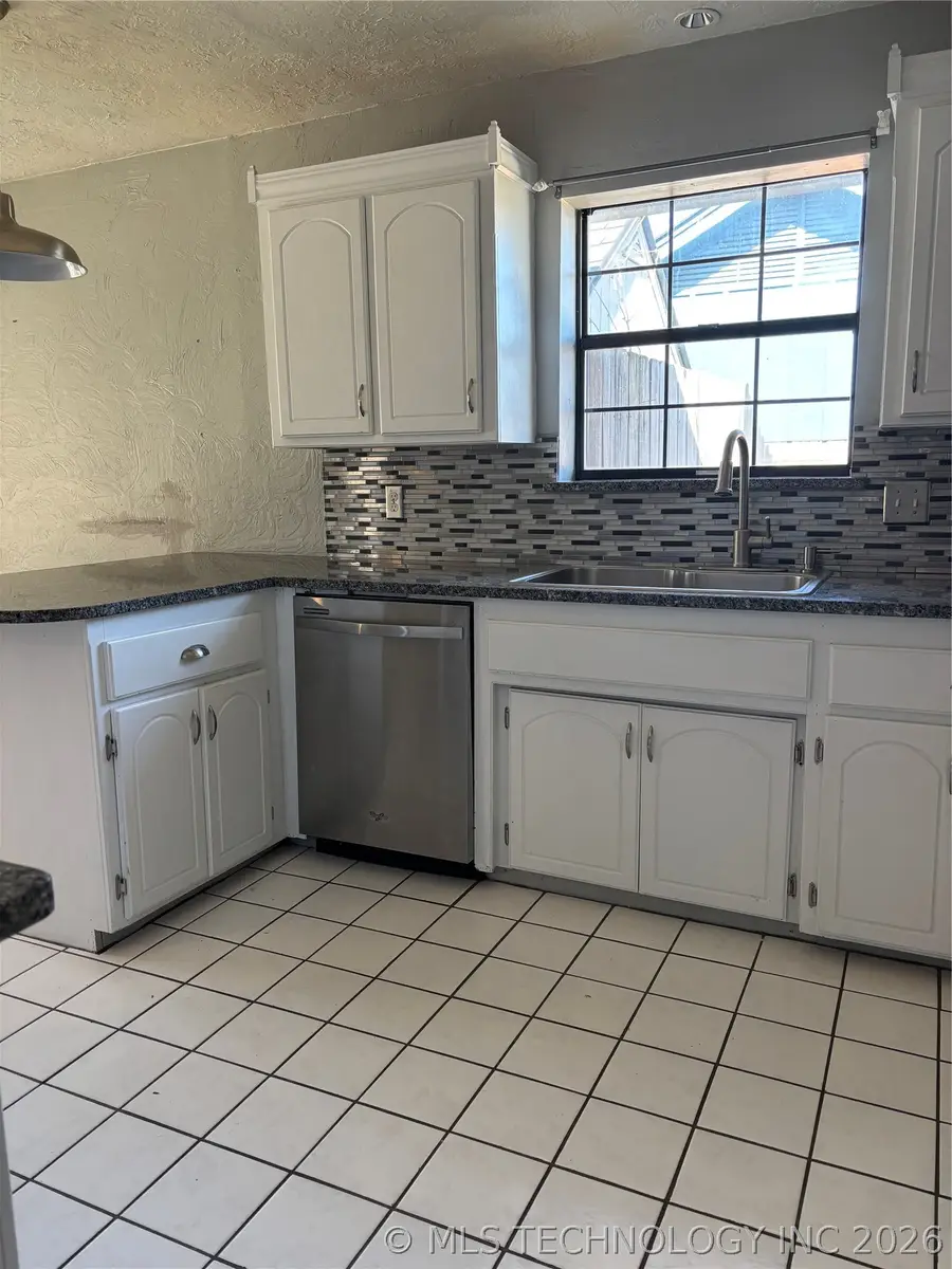 1421 Lakehurst, Ada, OK 74820 - #3