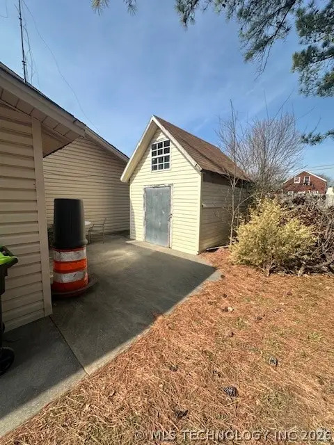 406 Diamond, Holdenville, OK 74848 - #2