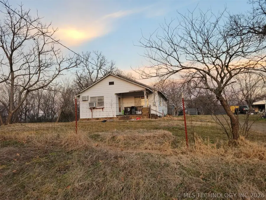 28602 Old Tarby Road, Poteau, OK 74953 - #2