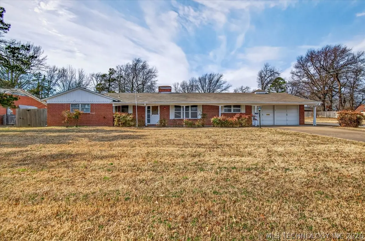 1501 Lariat Drive, Bartlesville, OK 74006 - #1