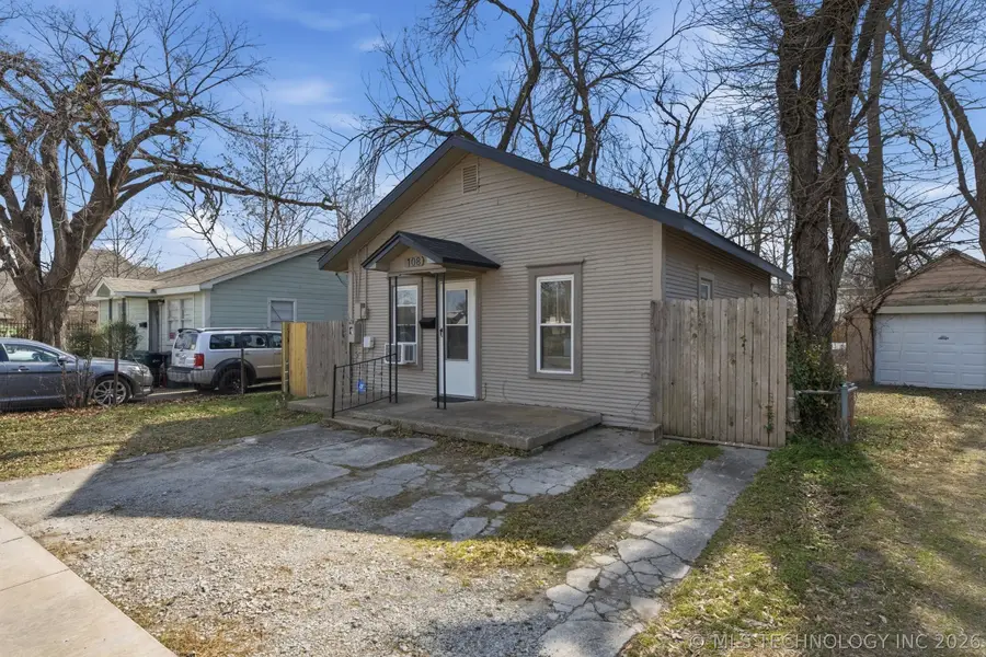 108 E 5th Street, Skiatook, OK 74070 - #2
