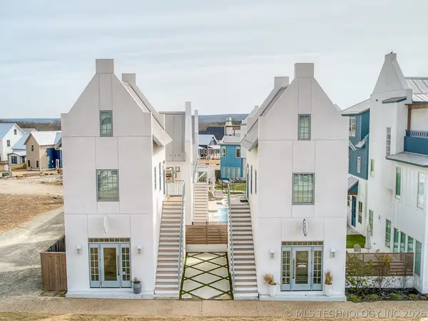 53 Lower Greenway #B, Carlton Landing, OK 74432