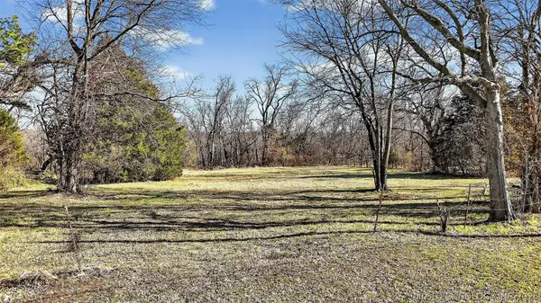 N Cherokee Street, Catoosa, OK 74015