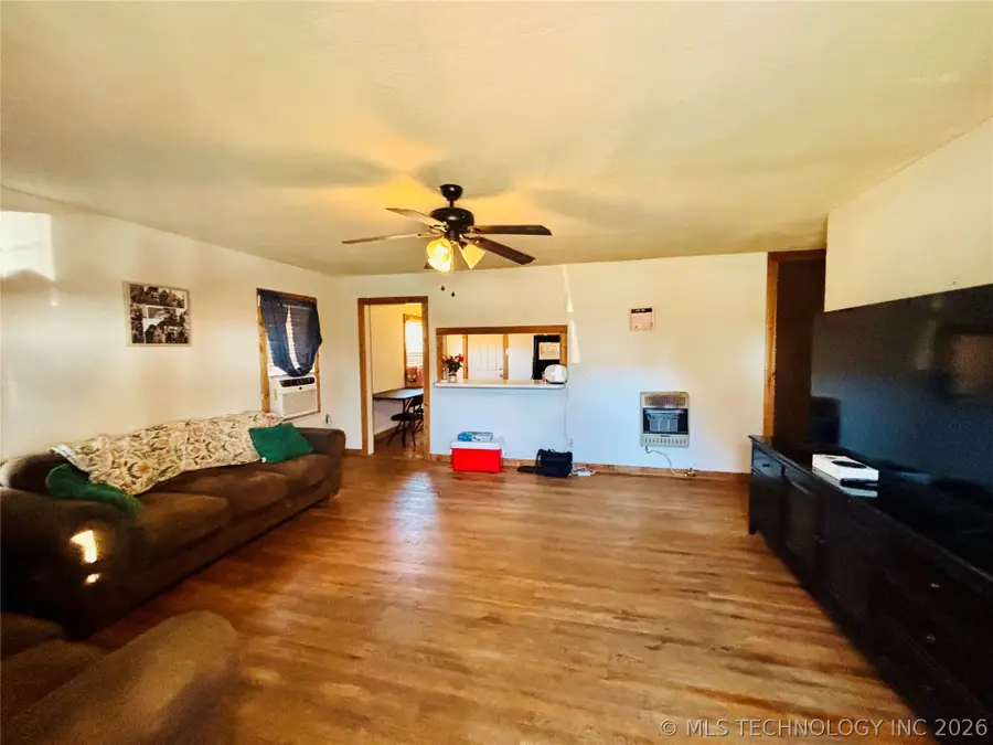 206 Forest, Eufaula, OK 74432 - #2