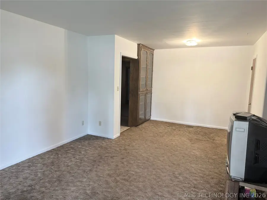 807 N C Avenue, Cleveland, OK 74020 - #3