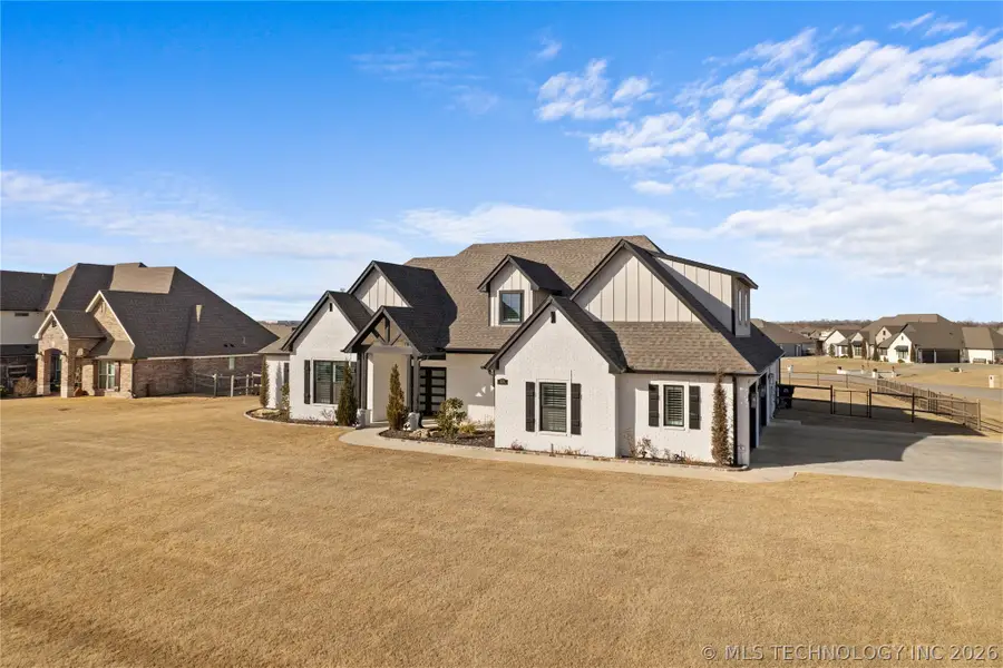 8202 N 150th East Avenue, Owasso, OK 74055 - #3