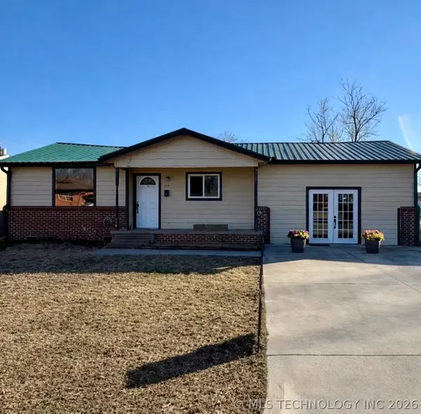 214 E Pine Place, Skiatook, OK 74070