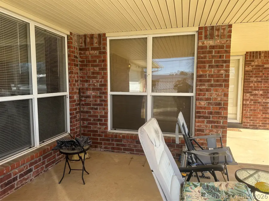 907 W Knisley, Checotah, OK 74426 - #3