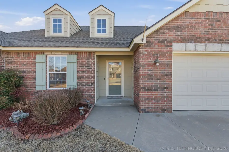 2108 S Javine Court, Skiatook, OK 74070 - #3