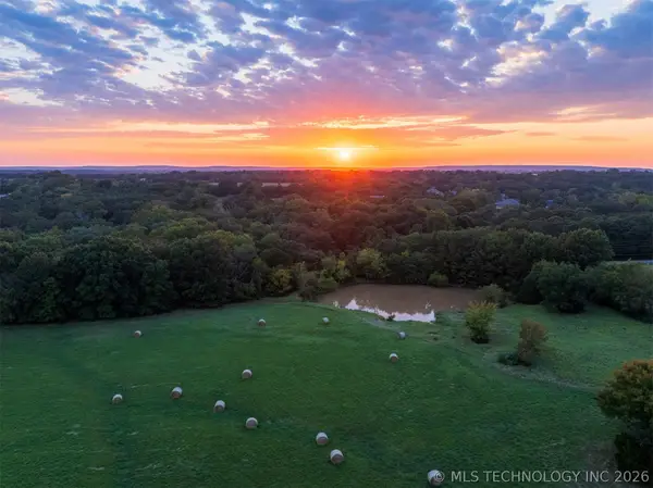 2 S Mission Road, Okmulgee, OK 74447