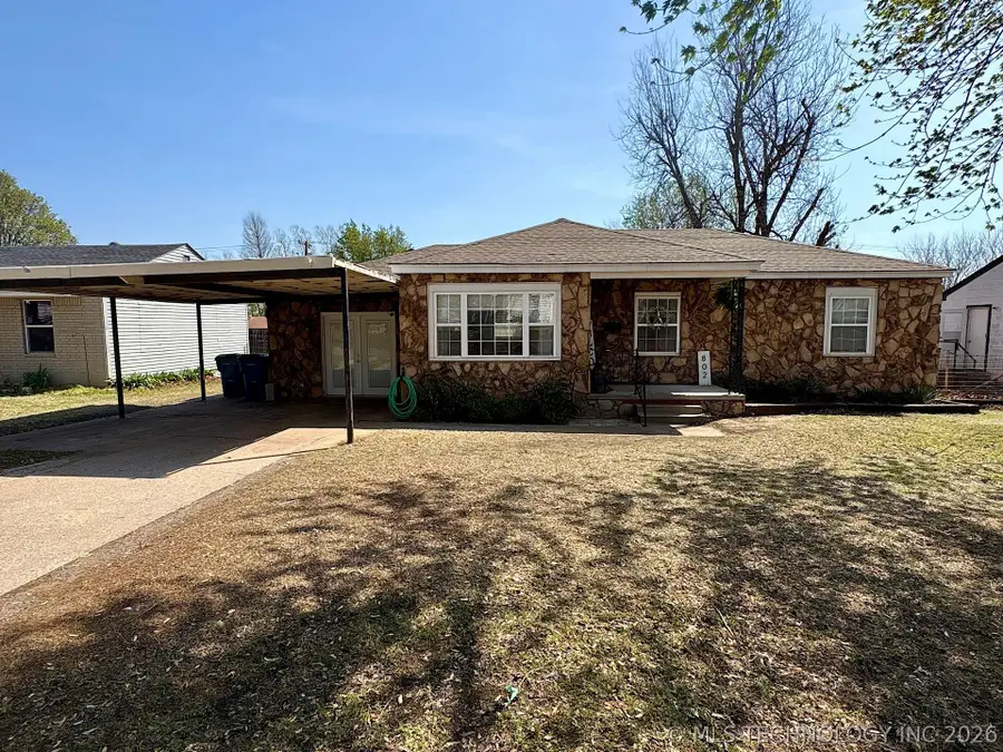 802 S Howerton Avenue, Cushing, OK 74023 - #3