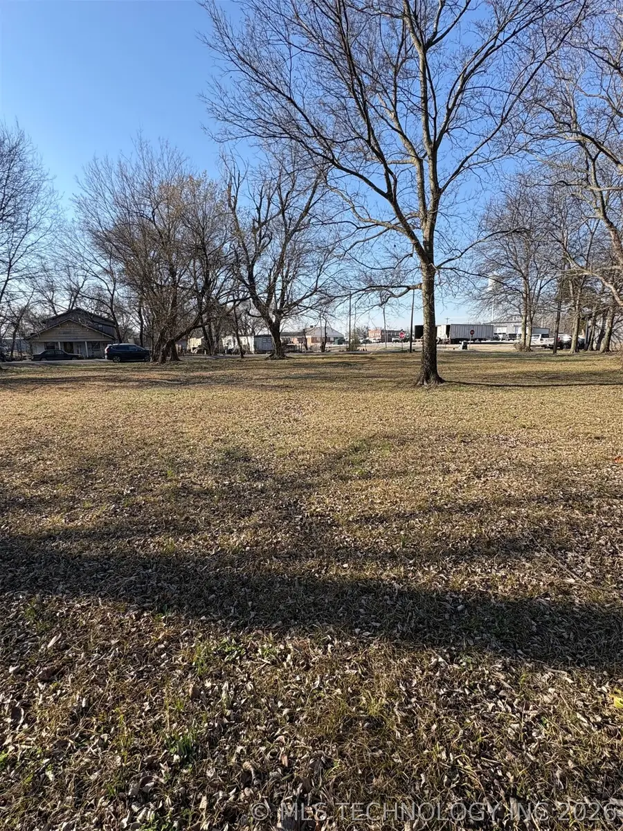 E Ash Street, Haskell, OK 74436 - #2
