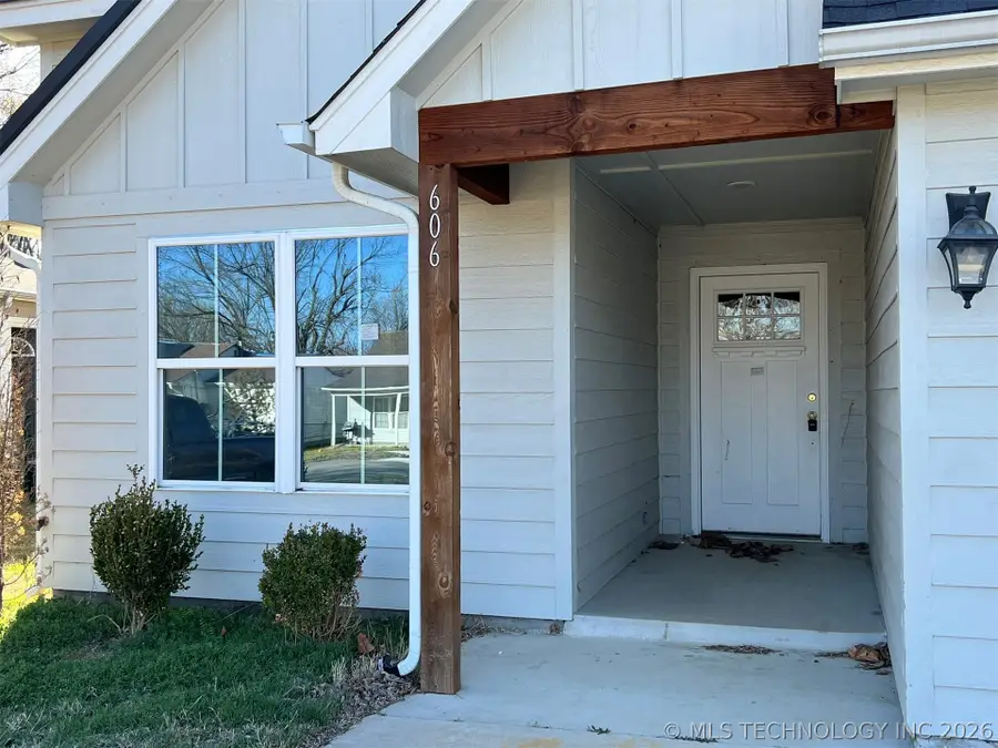 606 N 9 Street, Collinsville, OK 74021 - #2