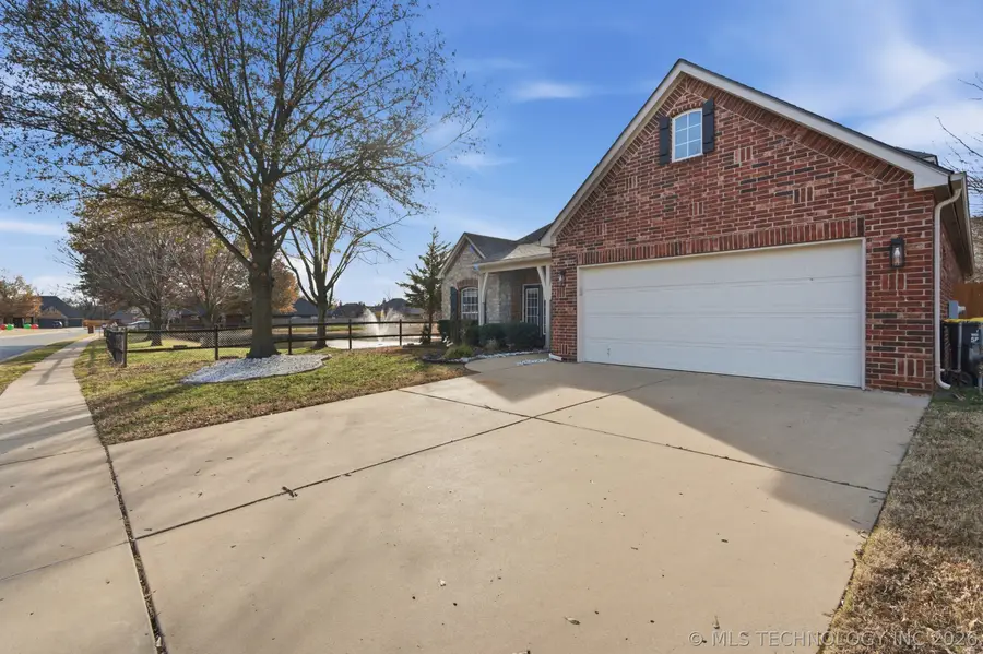 11112 S 3rd Street, Jenks, OK 74037 - #2