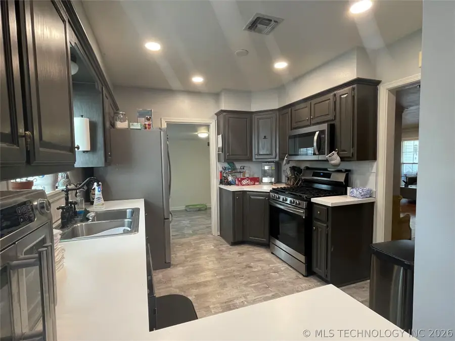 1418 3rd Avenue Sw, Ardmore, OK 73401 - #3