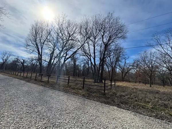 S 4050 Road, Oologah, OK 74053