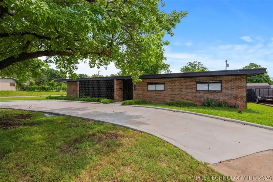 1500 Harris, Bartlesville, OK 74006 - #2