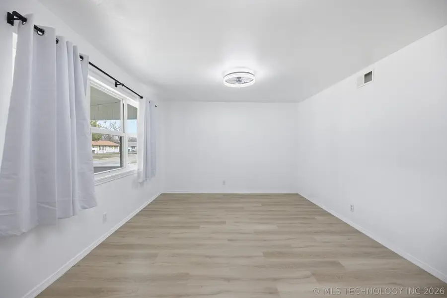 658 E 53rd Street N, Tulsa, OK 74126 - #3