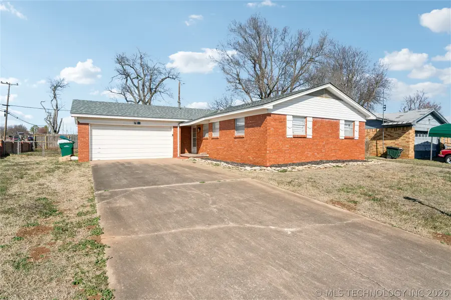 721 W Angus Drive, Sand Springs, OK 74063 - #2