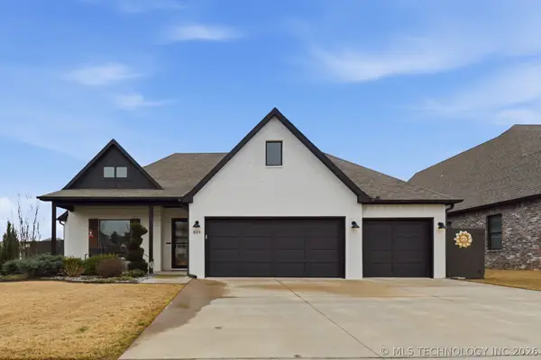 809 E Edgewater Place, Broken Arrow, OK 74012