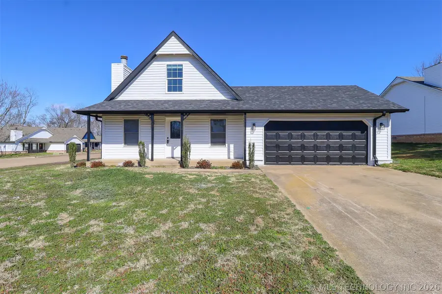 116 W 11th Street, Claremore, OK 74017 - #2