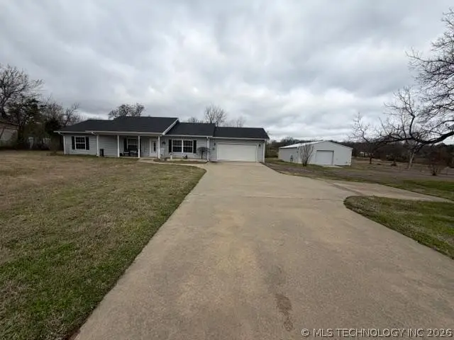 625 Eastern Hills Road, Holdenville, OK 74848 - #1
