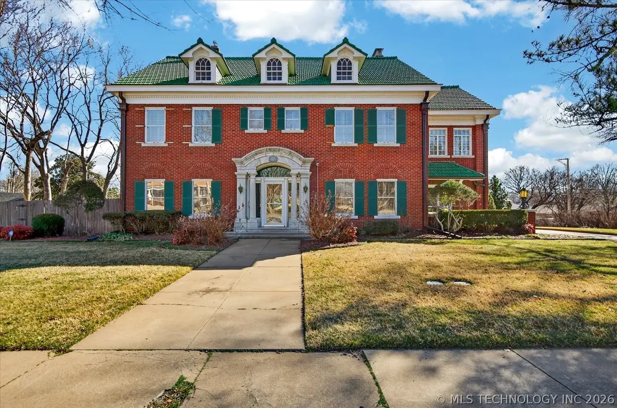 1110 S Cherokee Avenue, Bartlesville, OK 74003 - #1