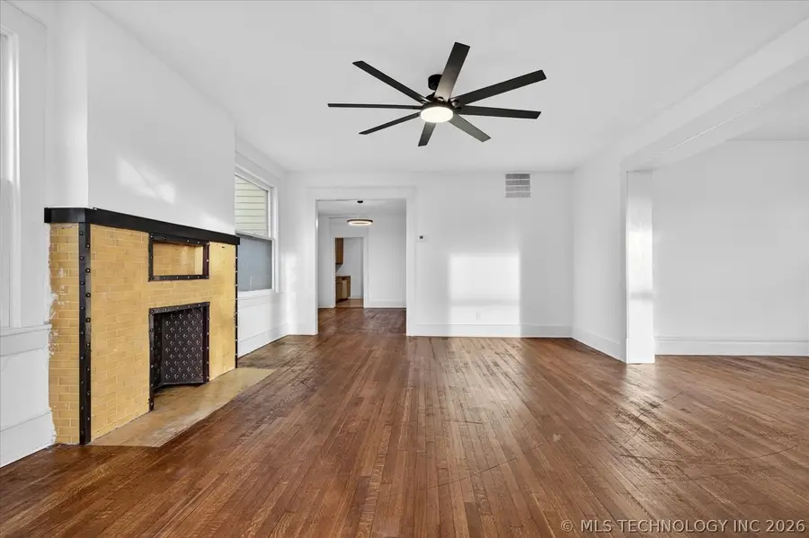 822 S Johnstone Avenue, Bartlesville, OK 74003 - #3