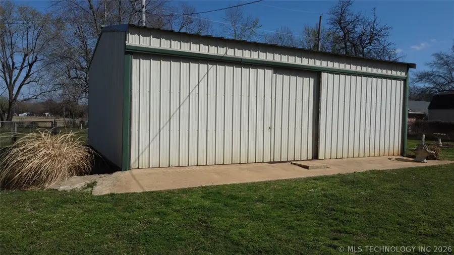 106 Vine Street, Chelsea, OK 74016 - #3