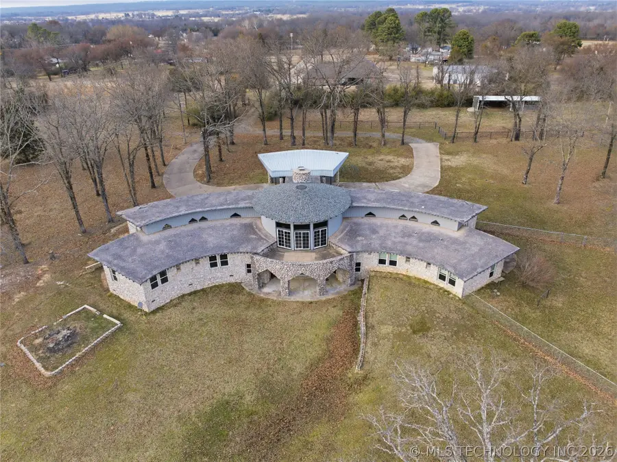 140 W Taylor Drive, Sallisaw, OK 74955 - #2