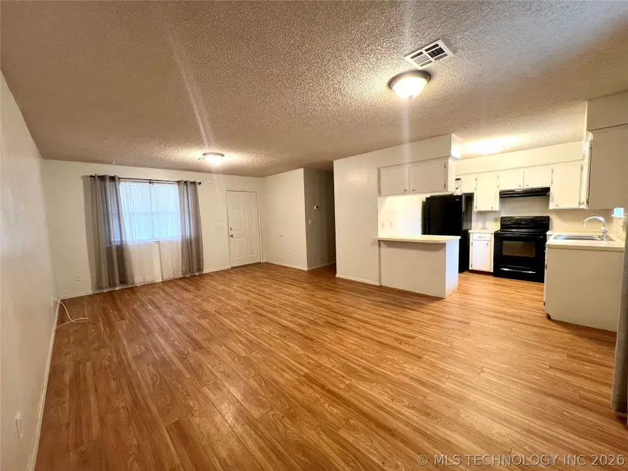 801 S Webb Lane, Poteau, OK 74953 - #2