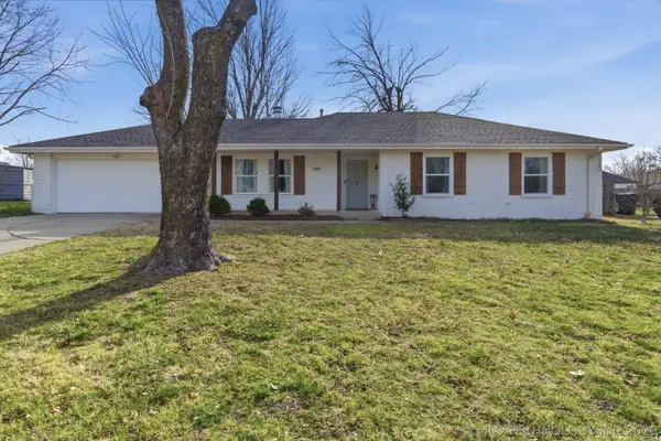 11809 N 104th East Avenue, Owasso, OK 74021