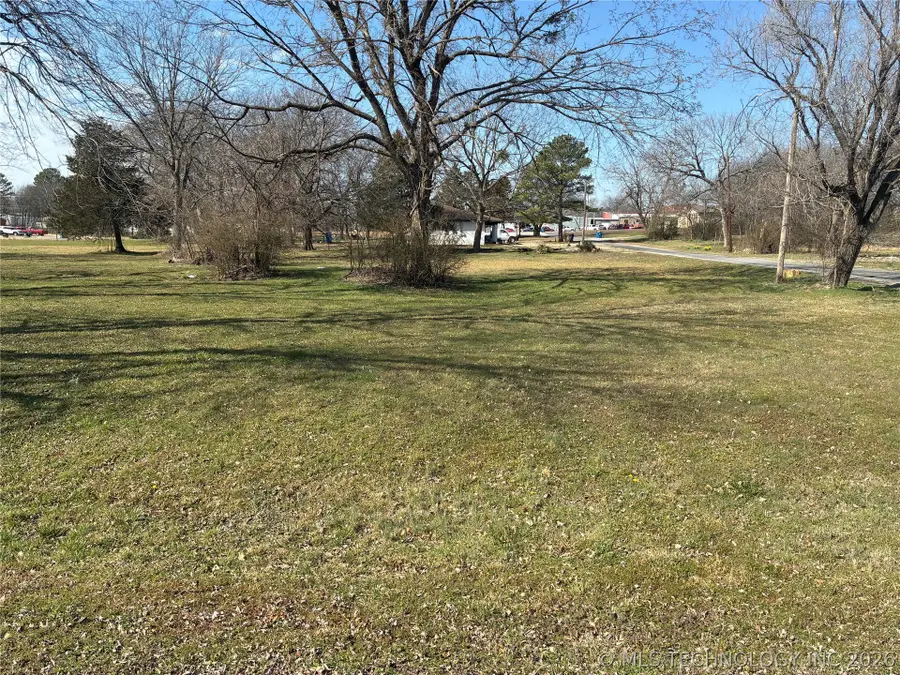 001 SE Monroe Avenue, Krebs, OK 74554 - #2