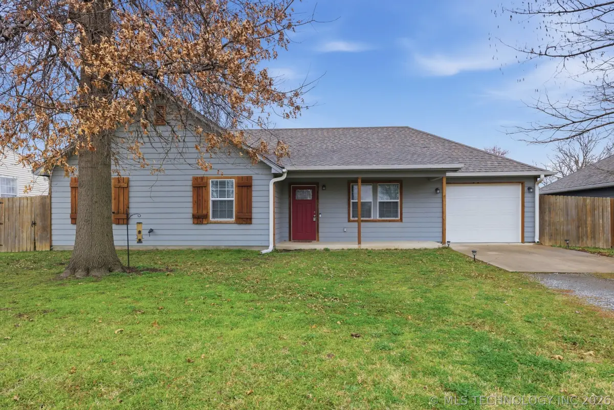 412 E Stacy Avenue, Chouteau, OK 74337 - #1