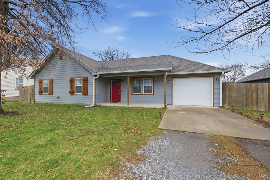 412 E Stacy Avenue, Chouteau, OK 74337 - #2