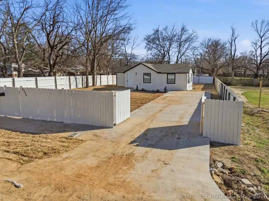 6206 W 62nd Street, Tulsa, OK 74131 - #2