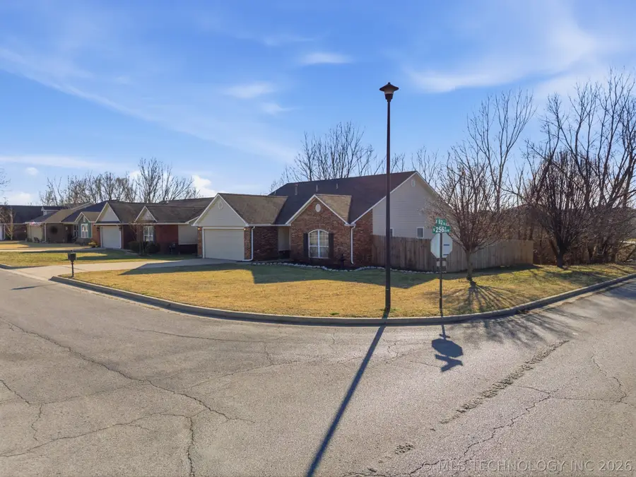 9214 S 256th East Avenue, Broken Arrow, OK 74014 - #2