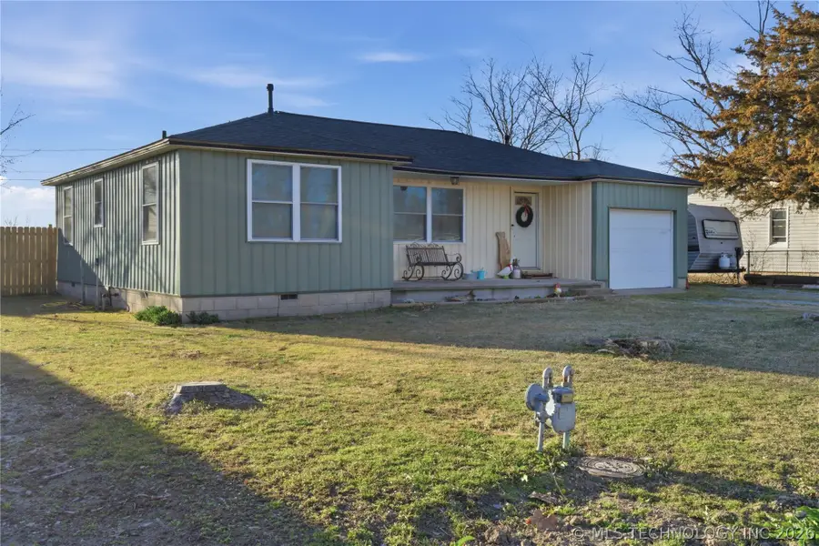 307 S Gray Pl Place, Chouteau, OK 74337 - #2