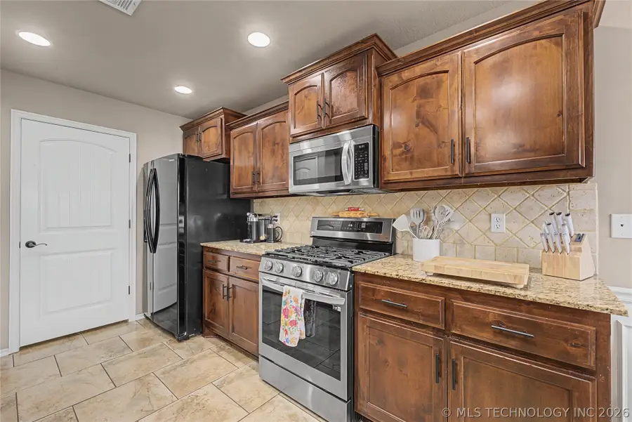 3337 S 207th East Avenue, Broken Arrow, OK 74014 - #3