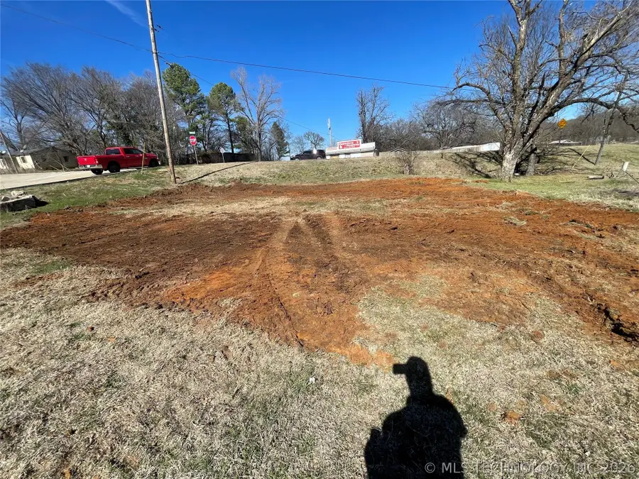 902 NE 4th Avenue, Durant, OK 74701 - #3