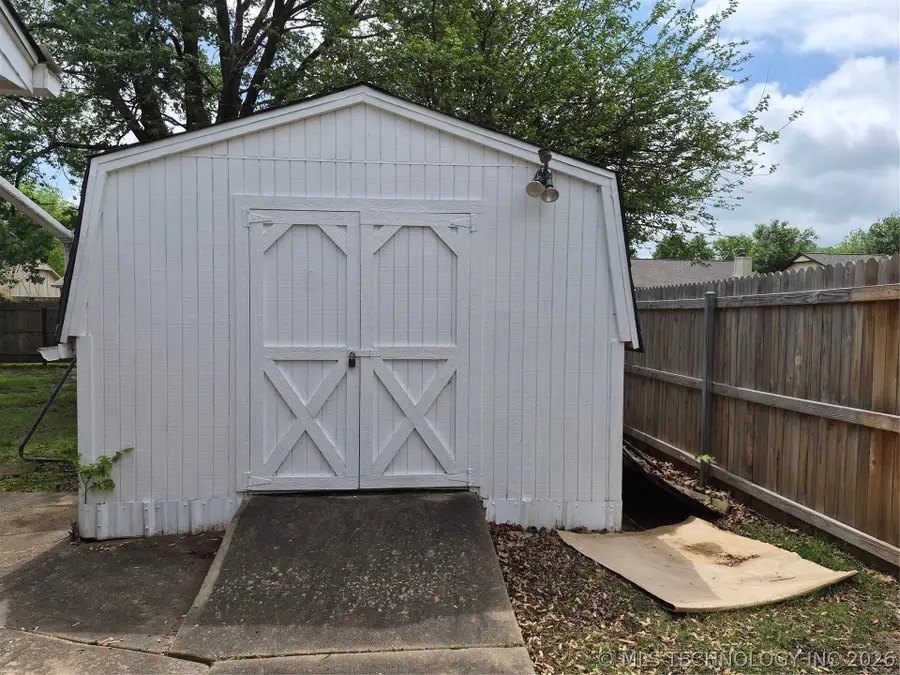 1453 E Paradise Park Street, Claremore, OK 74017 - #3