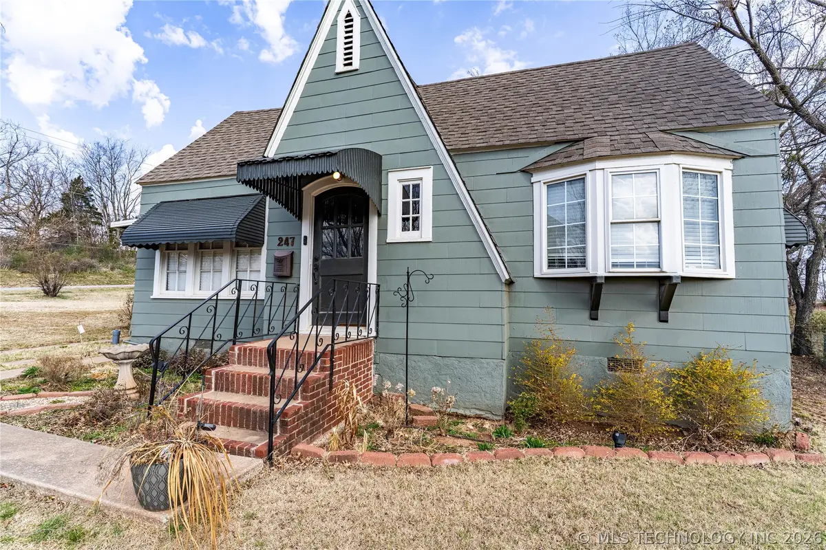 247 W 11th Avenue, Bristow, OK 74010 - #1