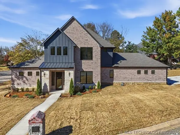 1937 Surrey Court, Bartlesville, OK 74006