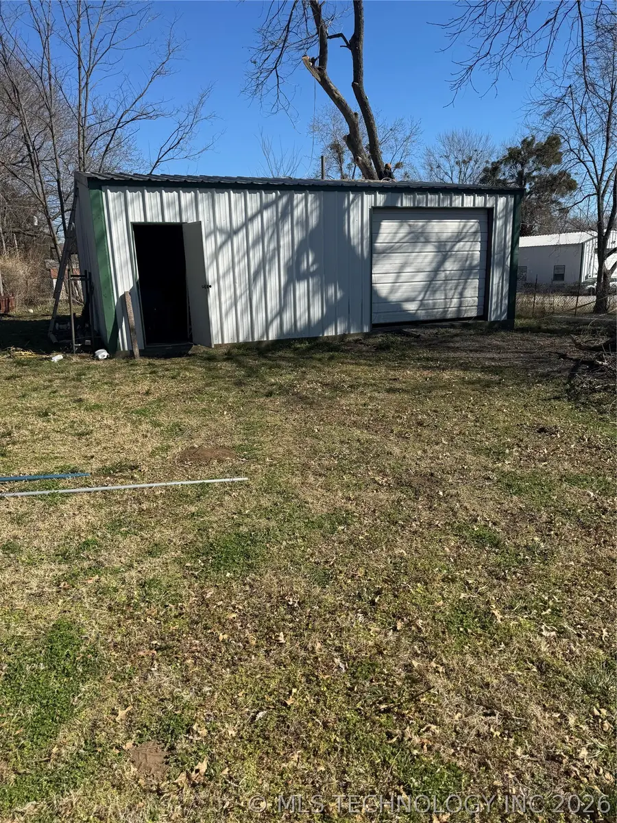 623 N Orcutt Street, Coweta, OK 74429 - #2