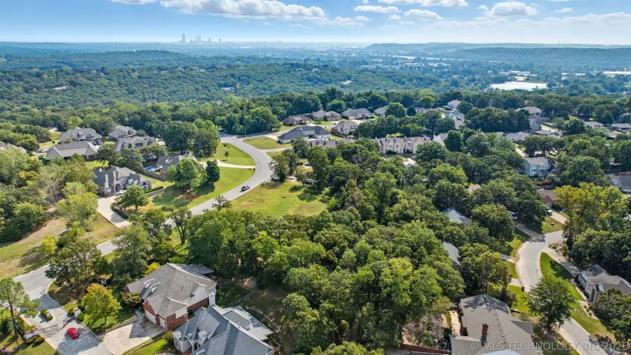 718 E Old North Road, Sand Springs, OK 74063 - #2