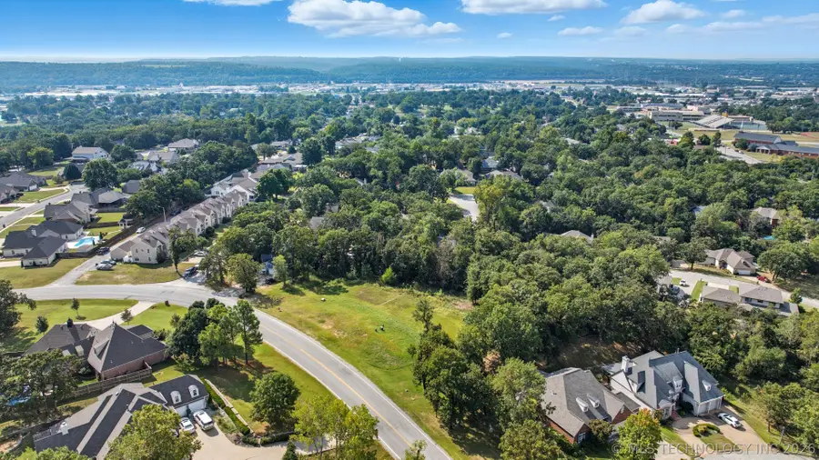 718 E Old North Road, Sand Springs, OK 74063 - #3